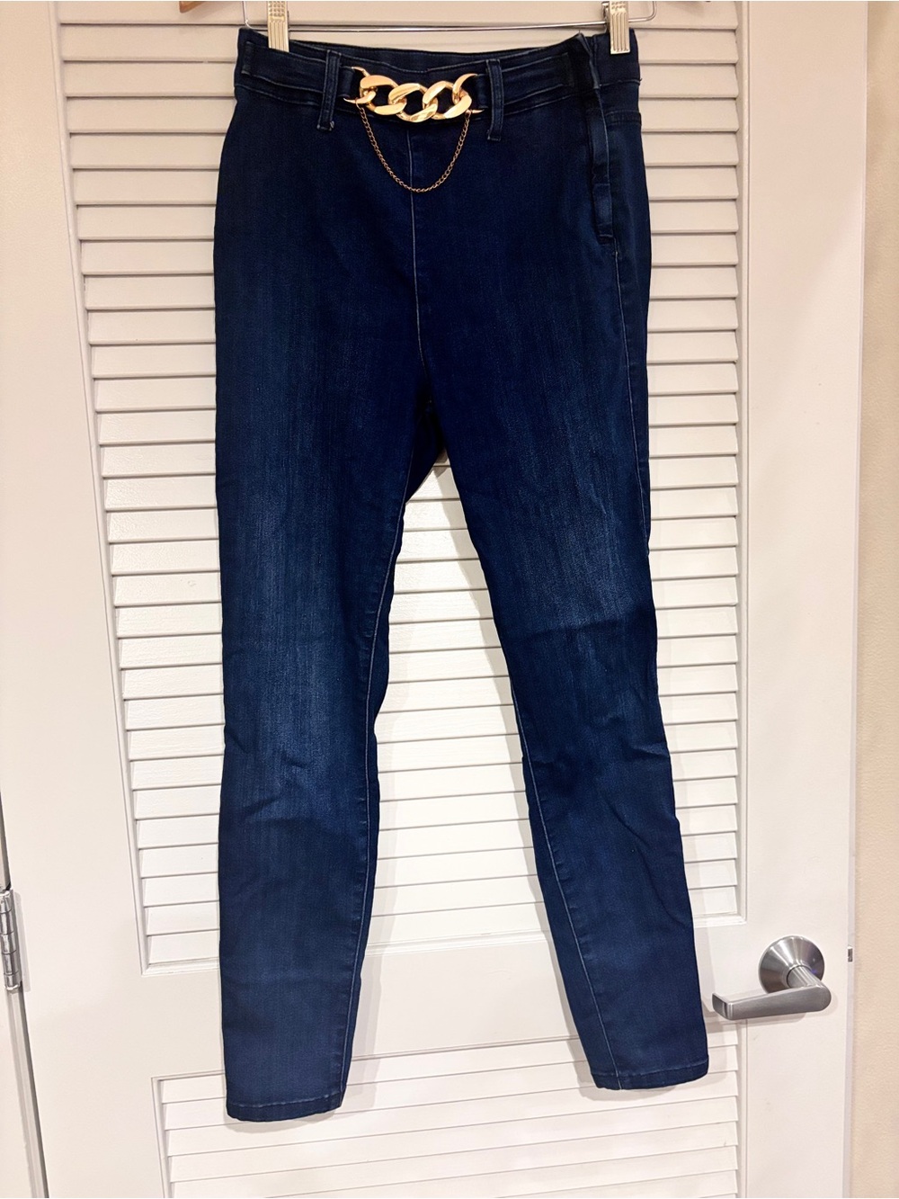 Guess Dark Blue High-Rise Skinny Jeans with Gold Chain Accent